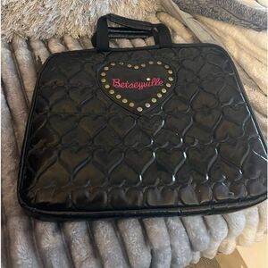 Betseyville Betsey Johnson Puffy Quilted vegan leather laptopScomputer bag case